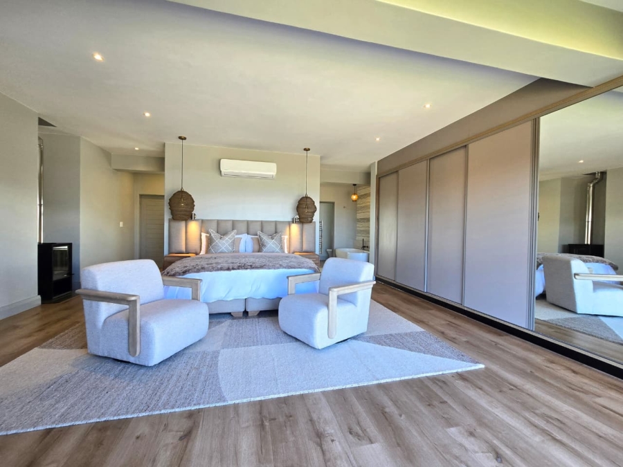 4 Bedroom Property for Sale in Outeniqua Strand Western Cape